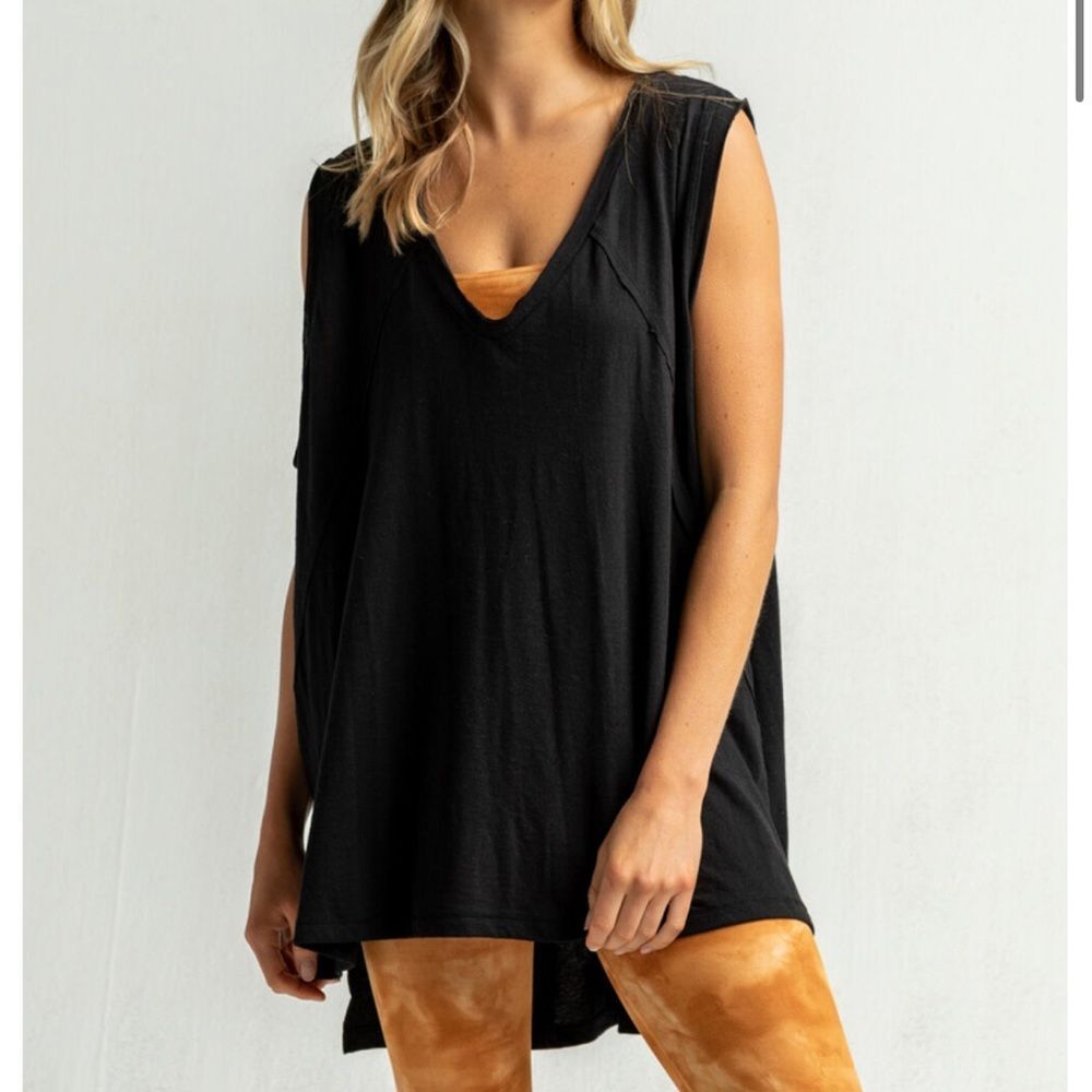 FP Movement by Free People Black Sleeveless V-Neck Tunic with Rust Undershirt